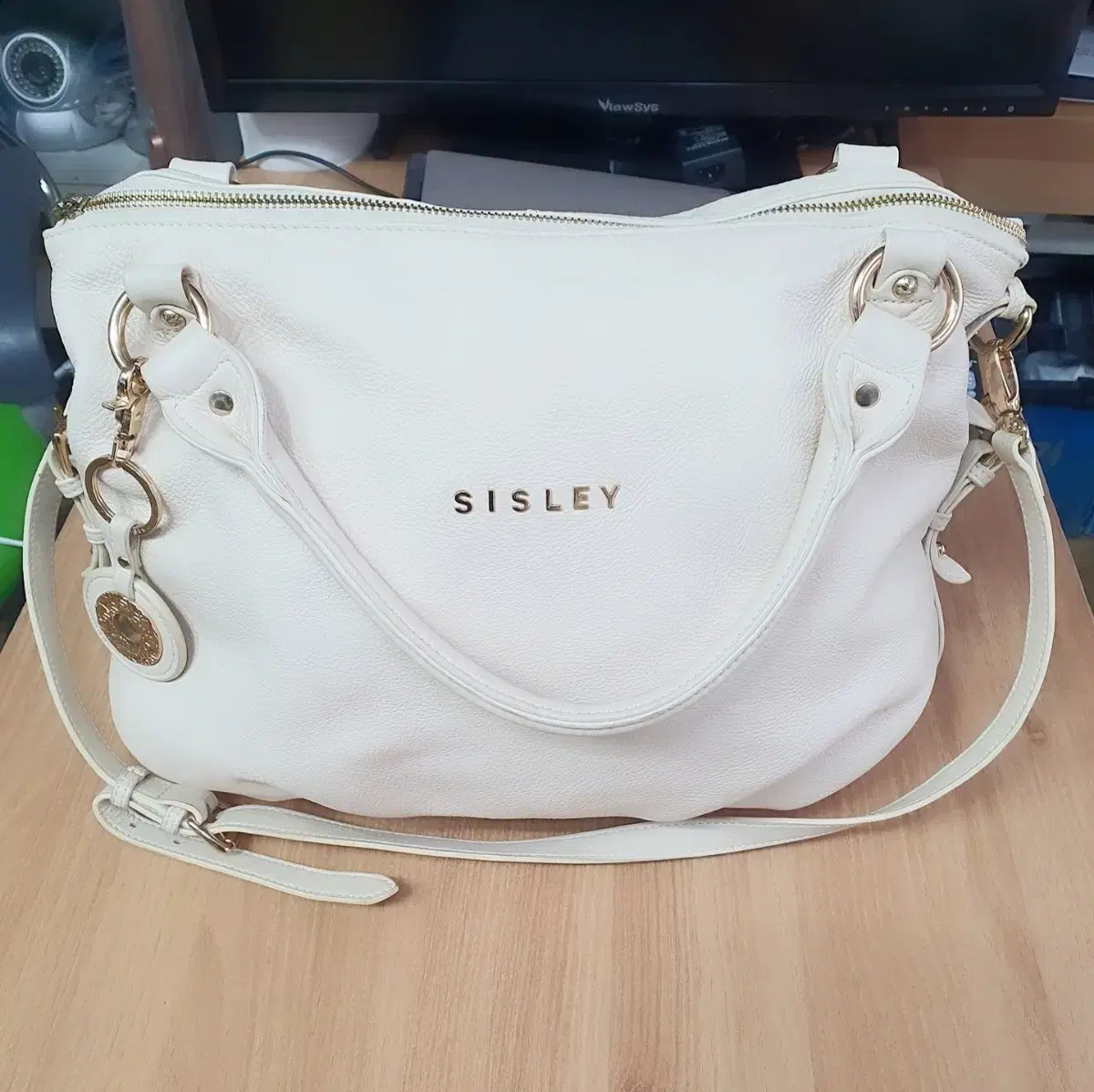 SISLEY 상태좋은 화이트 가죽가방